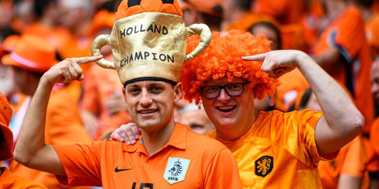 "Die Mannschaft" war gestern: Wunden lecken, Oranje anziehen, Links-Rechts-Hüpfen!