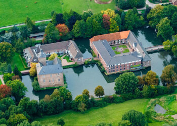 Herbstliche Erlebnisse in Heinsberg: Kultur, Kunst und Genuss auf Burg Trips und in der Region